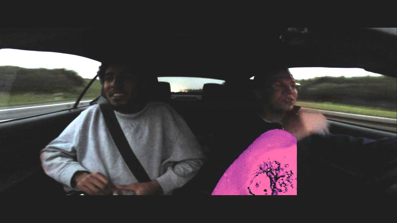Johnny Moto - Kein Held (mit Knowsum)