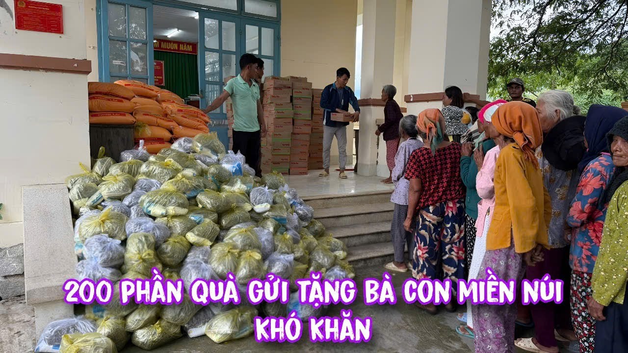 Ấm Áp Tình Người...200 phần quà gửi đến bà con nghèo VÙNG CAO../68