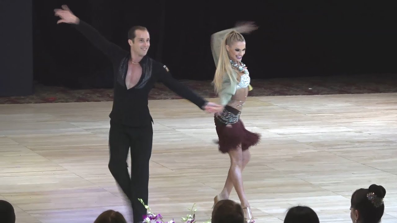 Riccardo Cocchi & Yulia Zagoruychenko - Cha Cha