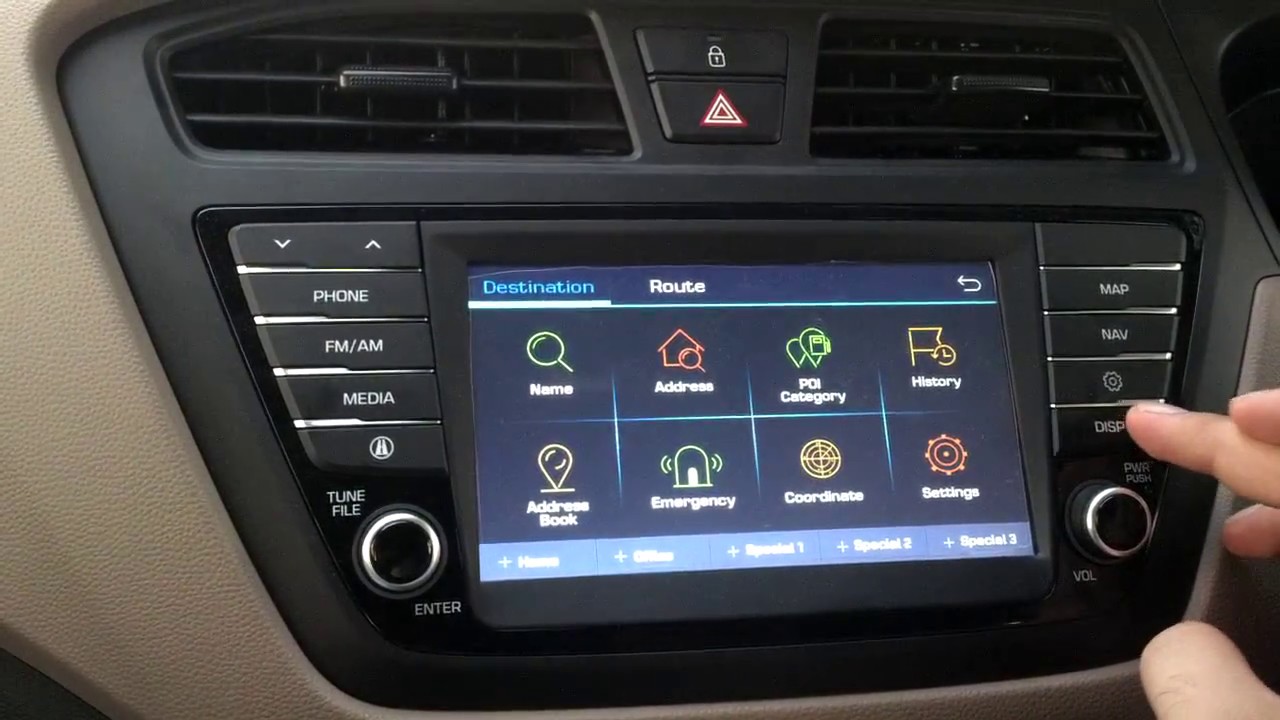 Apple CarPlay Hyundai Elite i20 2017 Feature in Hindi