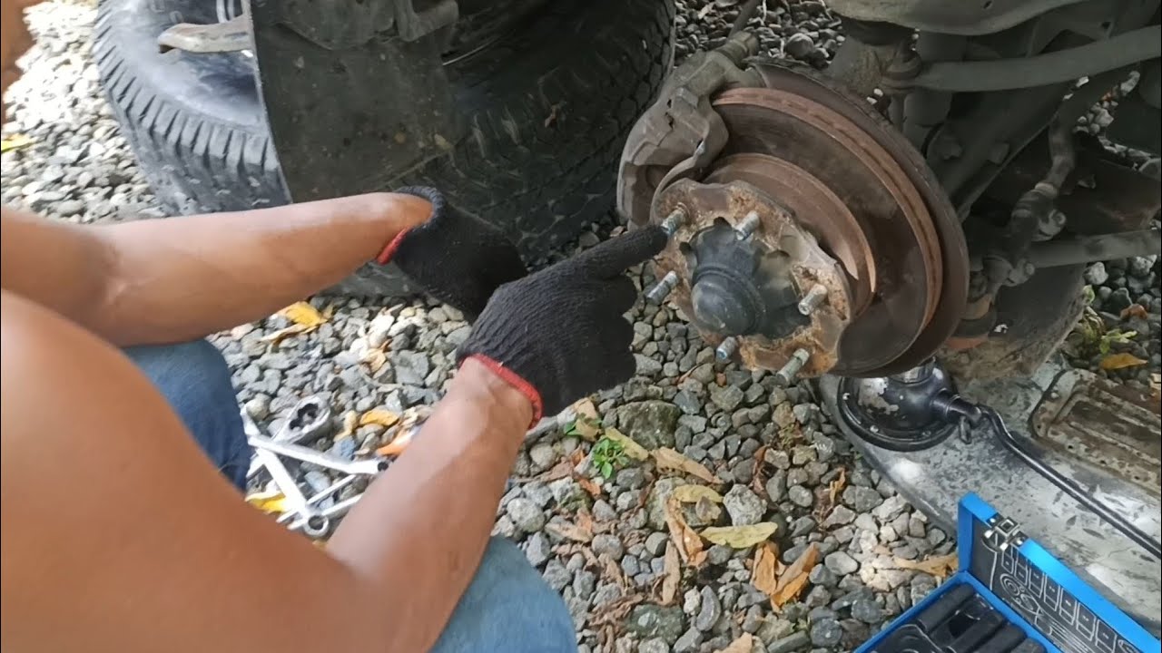 How to replace loose thread wheel stud bolt Nissan frontier