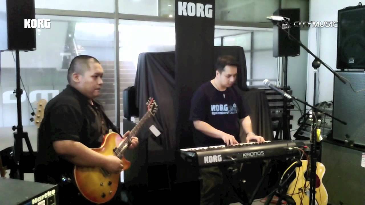 Korg Kronos Launch 14 Man 2011 Closing Song
