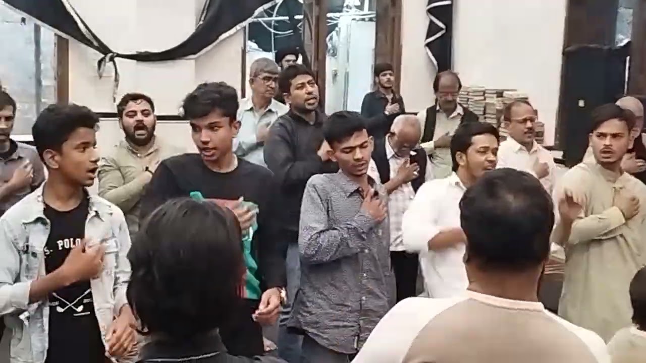Anjuman mohibbane ahlebait nauha khani kartey huey nauhe khan jb parwana bhai basravi masjid Kolkata
