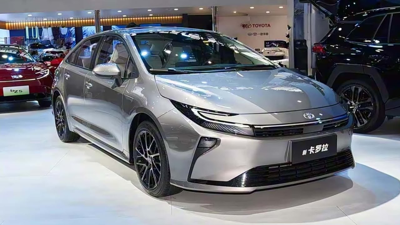 Novo Toyota Corolla 2026 estreia com cara de Prius e h&iacute;brido mais potente