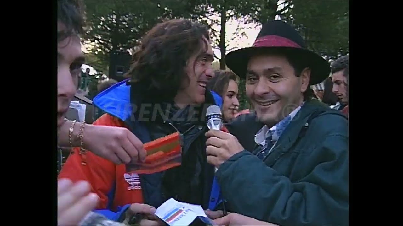 Interviste durante la partita Nazionale Italiana cantanti vs Nazionale Russa cantanti  18 10 1992