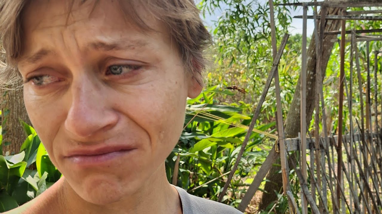 Это конец, реву и бросаю все, огород сожрали без меня