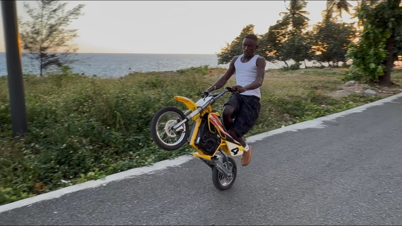 Probando mi moto eléctrica, de USD700 después de un año abandonada 😱sigan viendo ￼