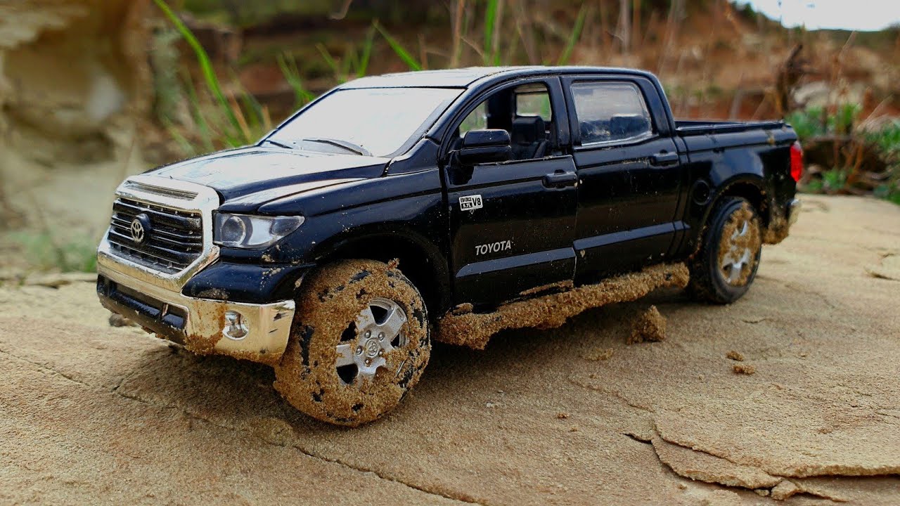 TOYOTA Off-road mud party ! V8 4X4