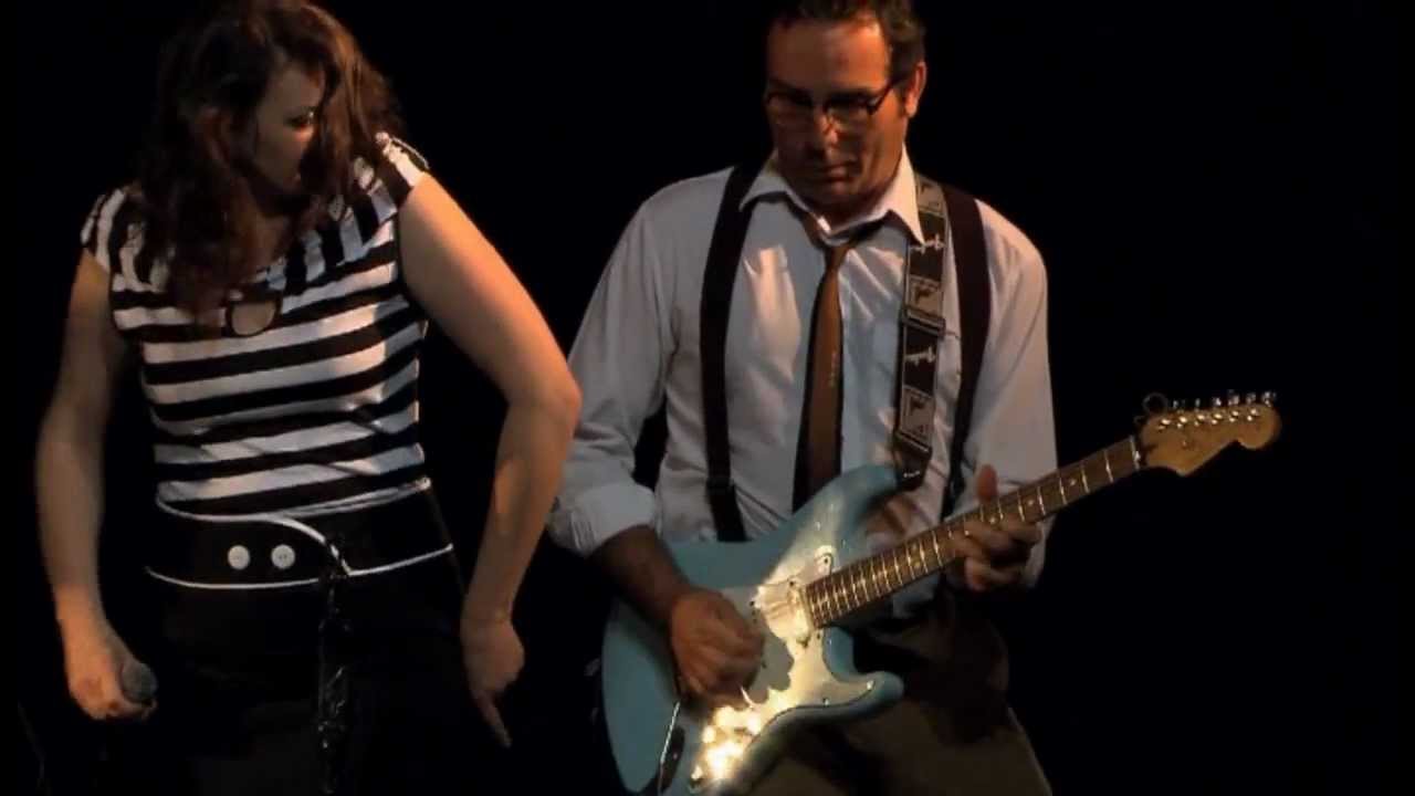 MONI FRANCIS & THE BEBOPS - Live