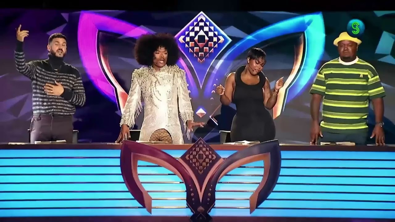 Blue Crane Sings Can&rsquo;t Take My Eyes Off You | Masked Singer South Africa Season 2 Episode 13