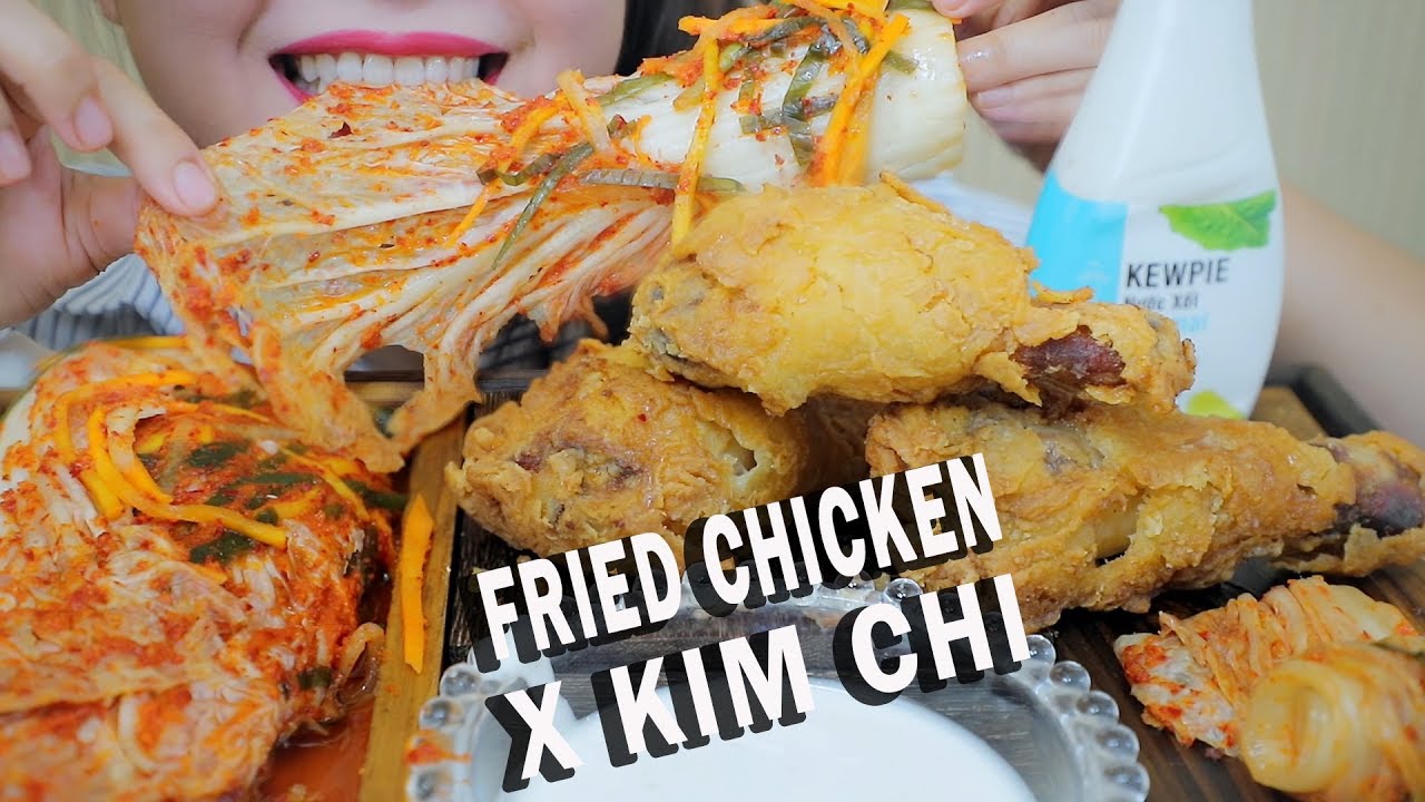ASMR EATING FRIED CHICKEN AND KIMCHI , CRUNCHY EATING SOUNDS 먹방 | LINH-ASMR