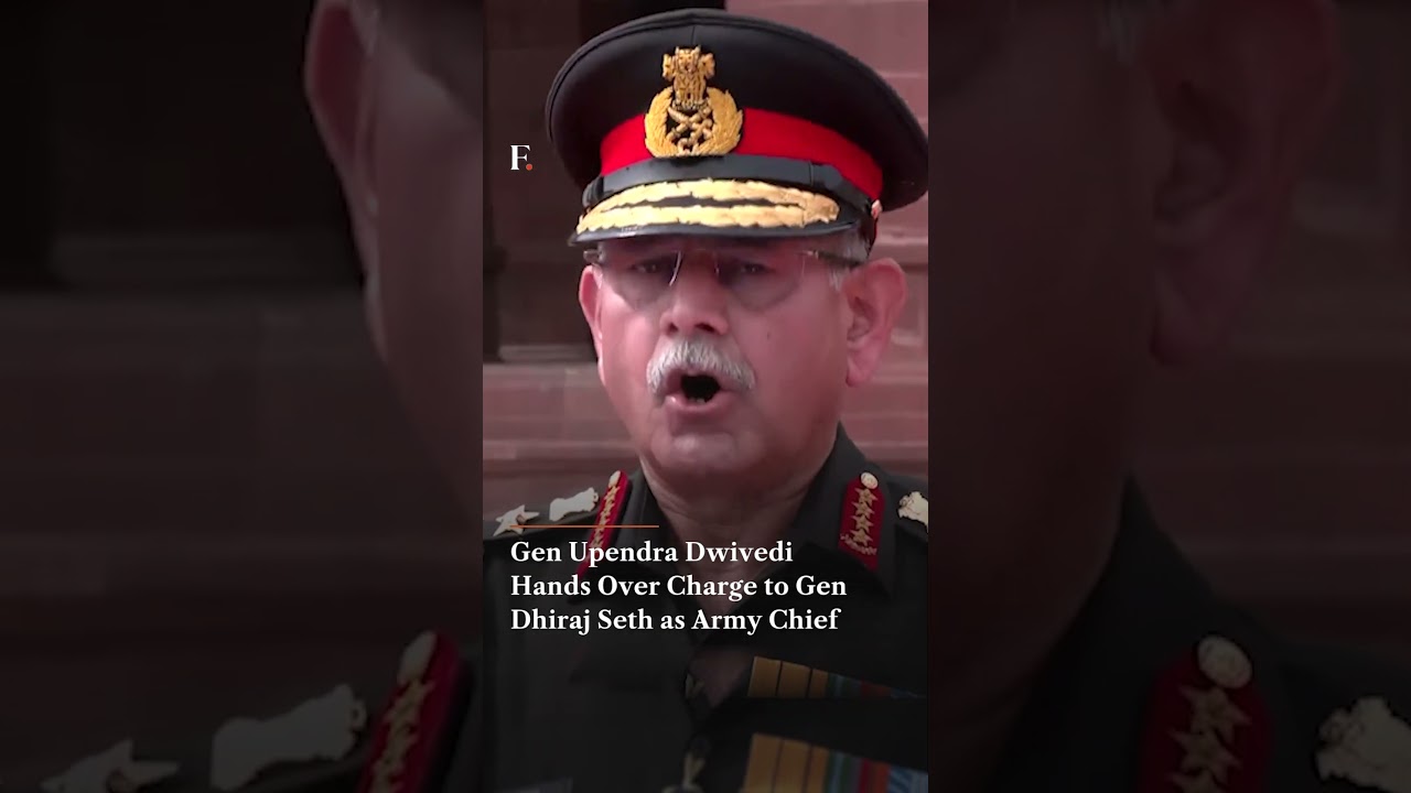 General Upendra Dwivedi Hands Over Charge to General Dhiraj Seth as Army Chief | N18G