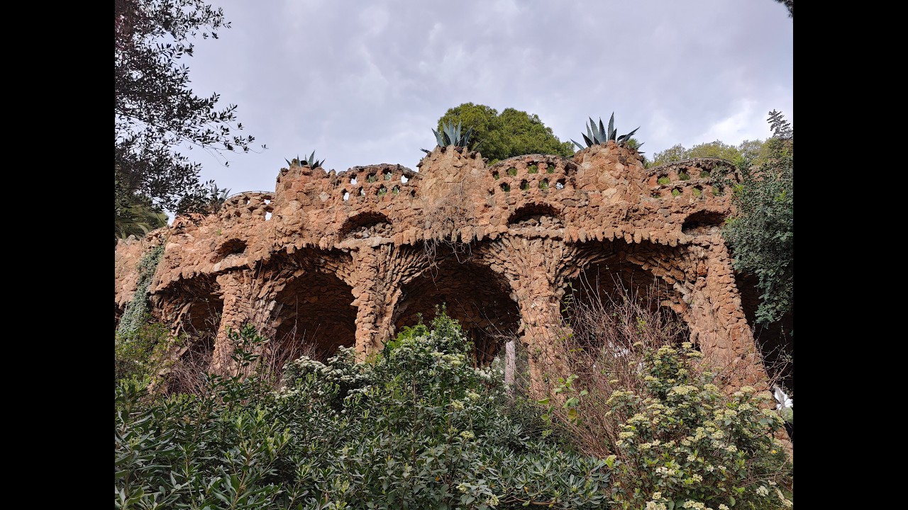 Парк Гуэль — сказка над Барселоной (Park Güell – a fairy tale over Barcelona)