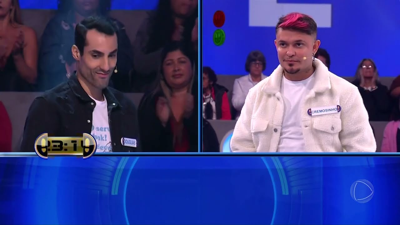 ACERTA OU CAIA: Douglas não acerta pergunta no duelo com Cremosinho e cai no buraco