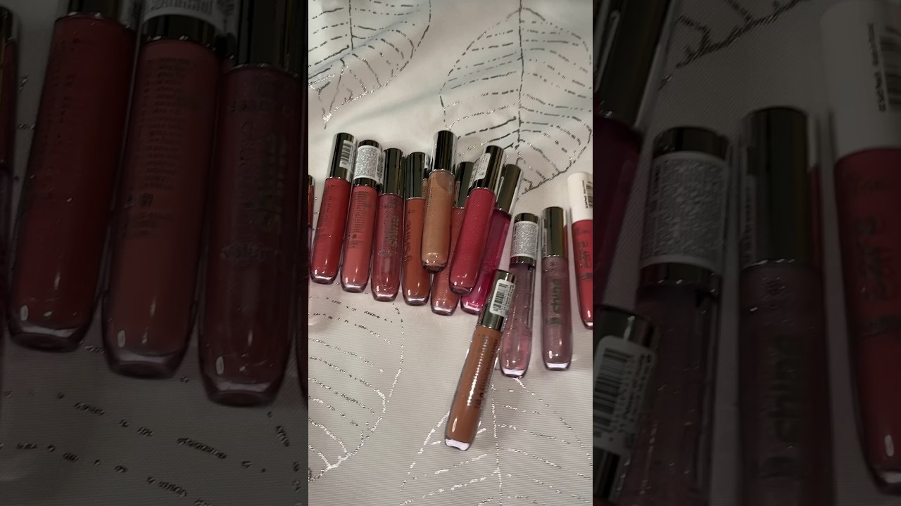 obsessed with essence lip glosses🩵 #makeup #lipgloss #essence