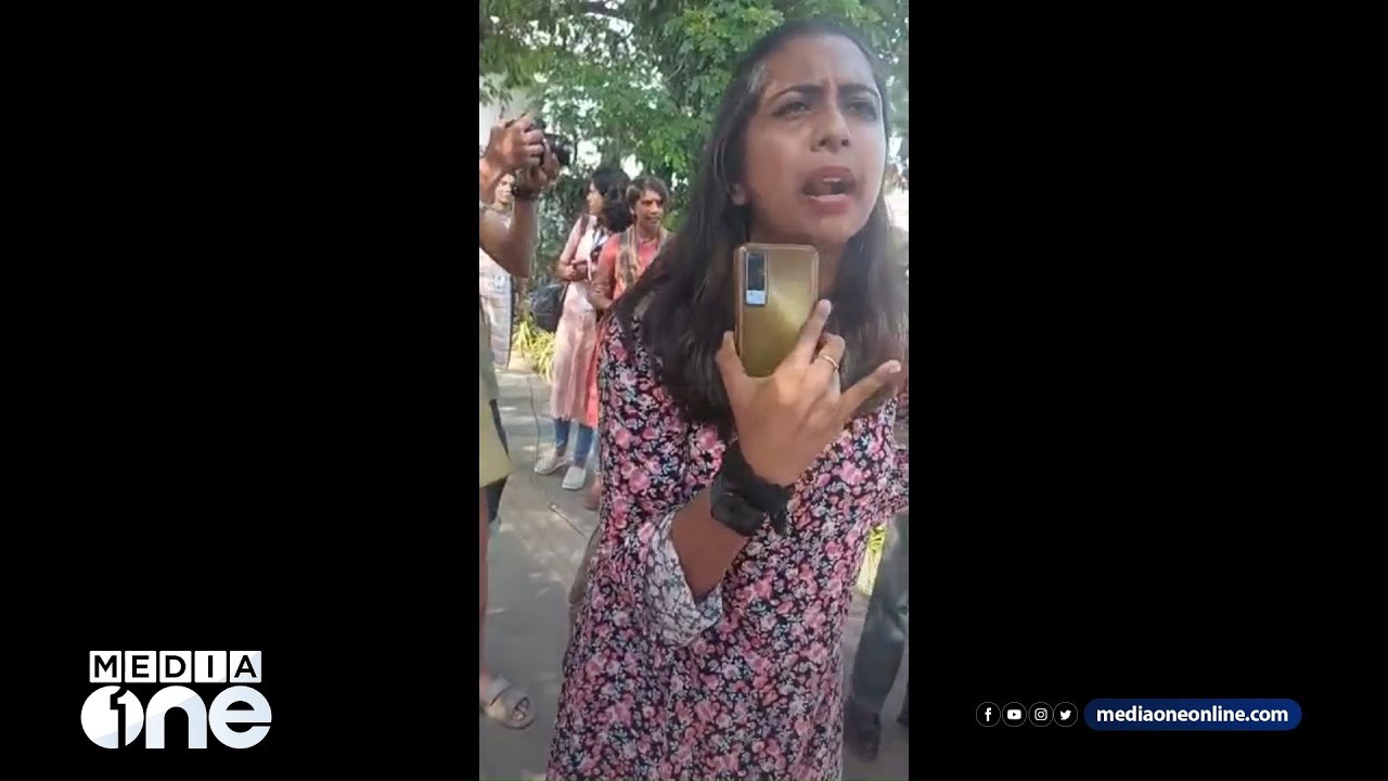 'എന്തിനാ പെൺകുട്ടികളോട് ഇങ്ങനെയുള്ള ചോദ്യം ചോദിക്കുന്നേ'