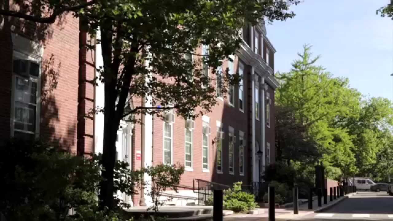 O caso da Escola de Gradua&ccedil;&atilde;o em Educa&ccedil;&atilde;o de Harvard &ndash; Cambridge | Resumido | Regular