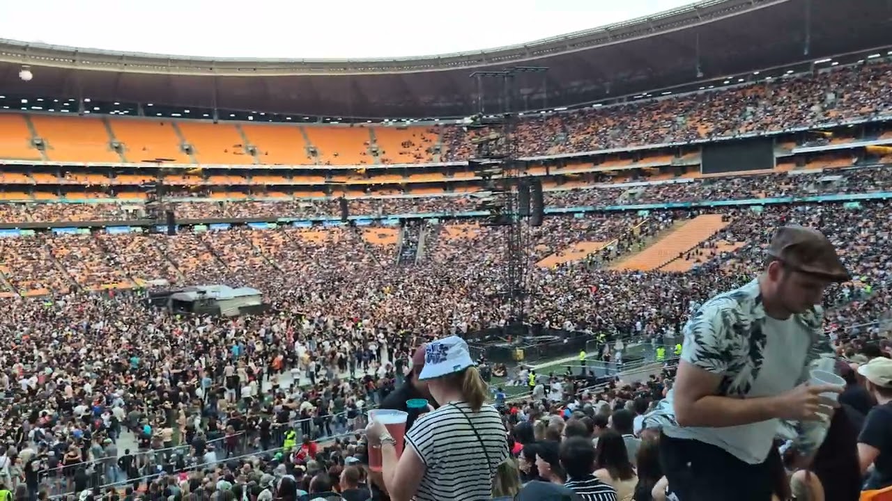 Calabash 2025 part4 people waving hands #concert #calabash2025#calabashfnbstadium