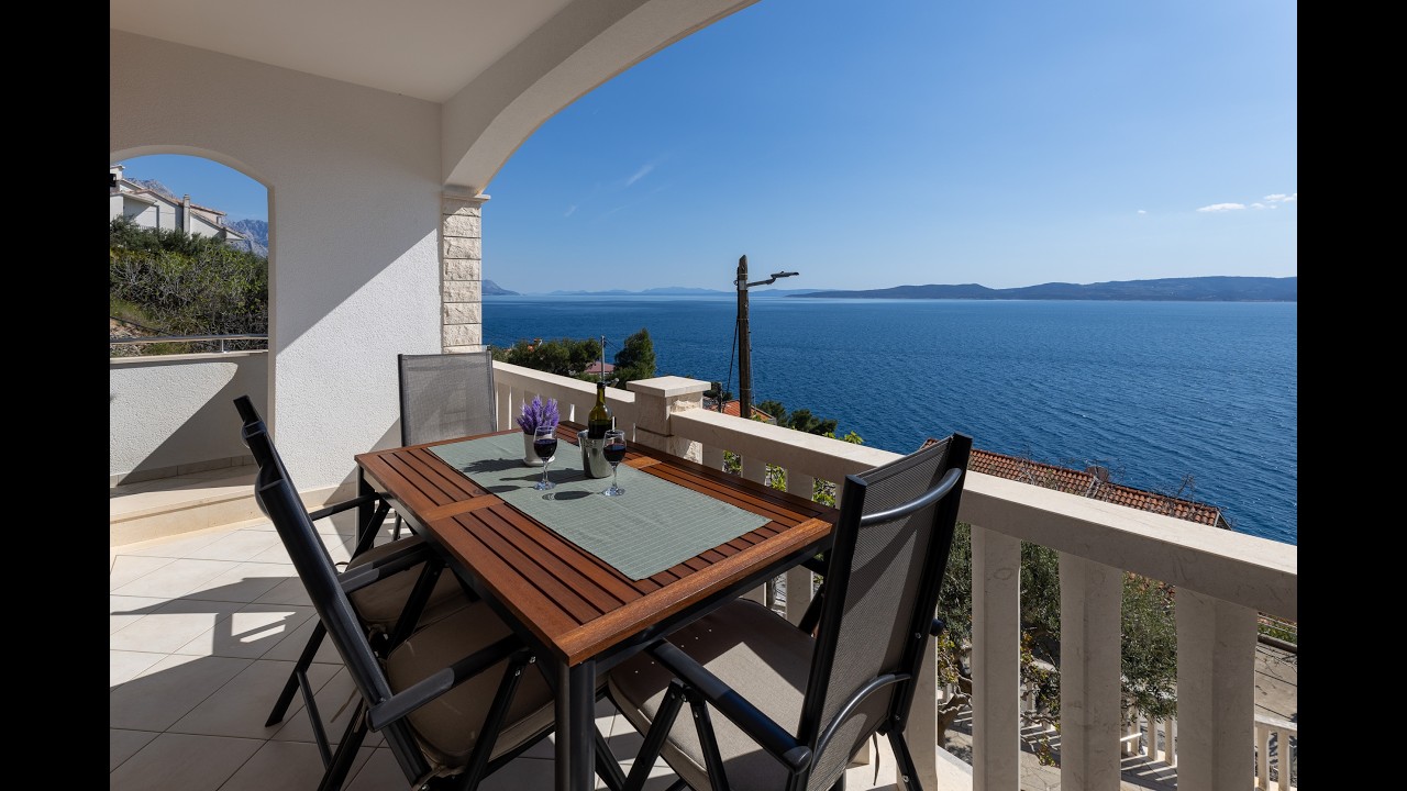 Apartments Liki, Pisak (Omiš), Croatia