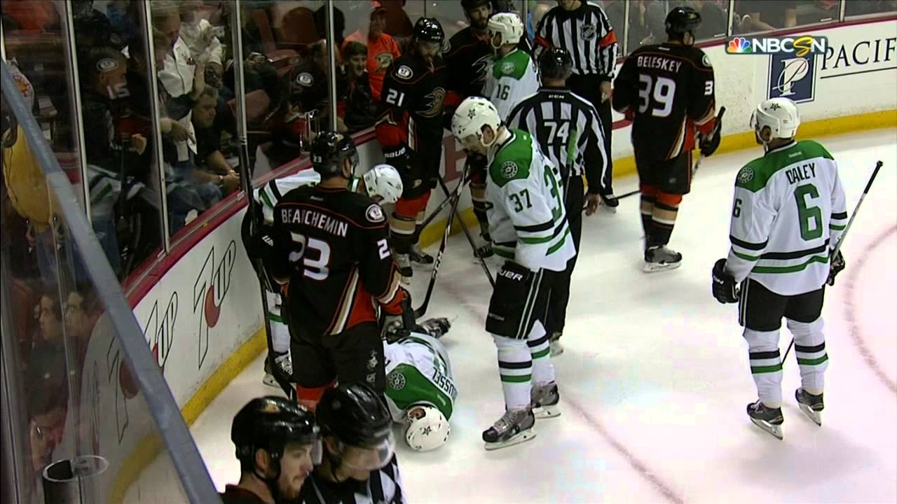Gotta See It: Despres crushes Roussel into boards