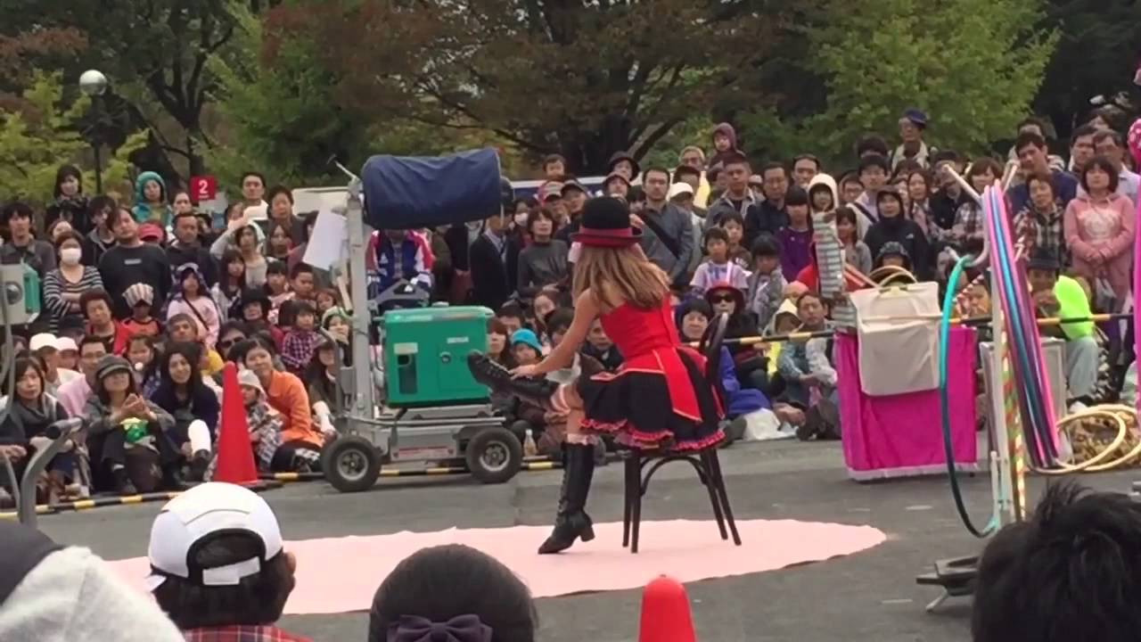大道芸ワールドカップ2014パフォーマー カナさんの動画