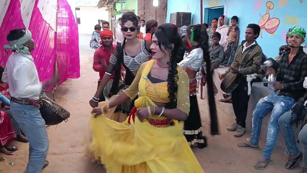 गुदुम बाजा में खतरनाक नाची#vlogs#viralvideo