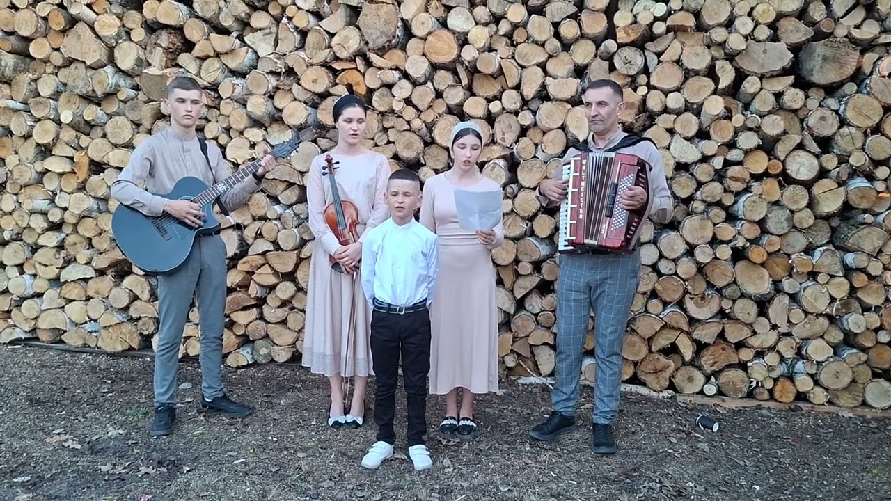 Чому  пісня замовкла  і струна не звучить
