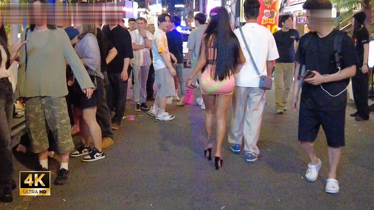 ［Hongdae 4K］Seoul Night Walk!! ~ Я не могу не смотреть на женские попки других людей ~~ !!