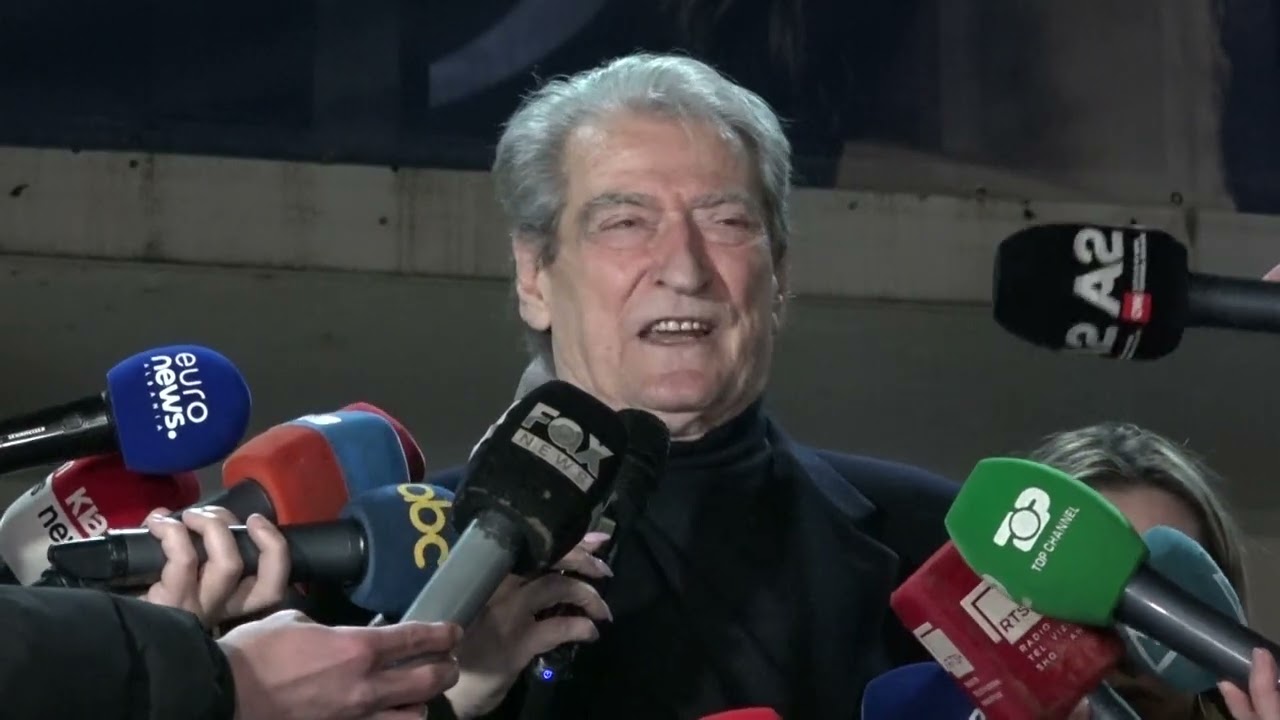  Molotovë dhe.. kazanëProtesta “kreative” e Berishës dështon në numra dhe formë | ABC News Albania
