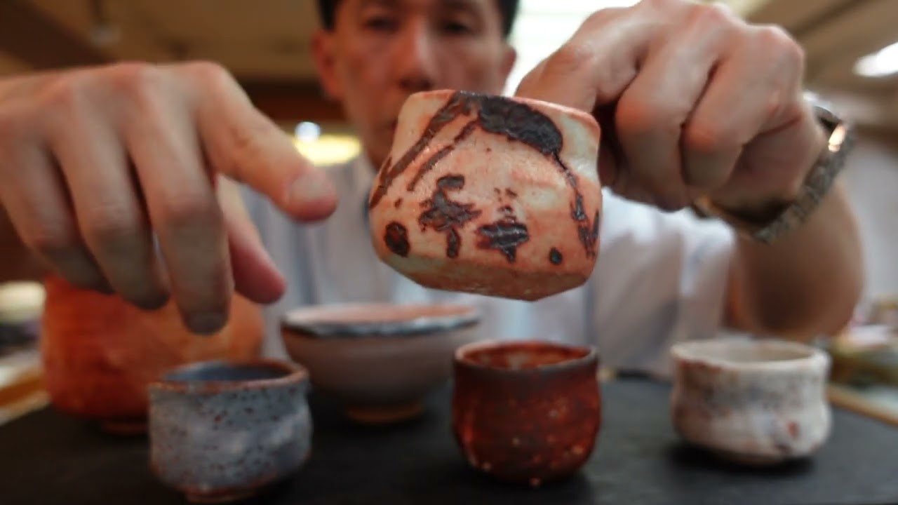 志野焼について現品を使って説明しました