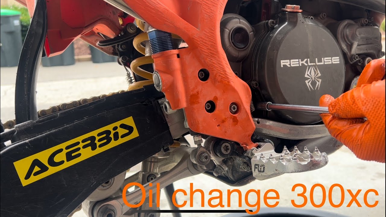 No spill trick 2021 KTM 300XC 300XCW OIL CHANGE with oem specs