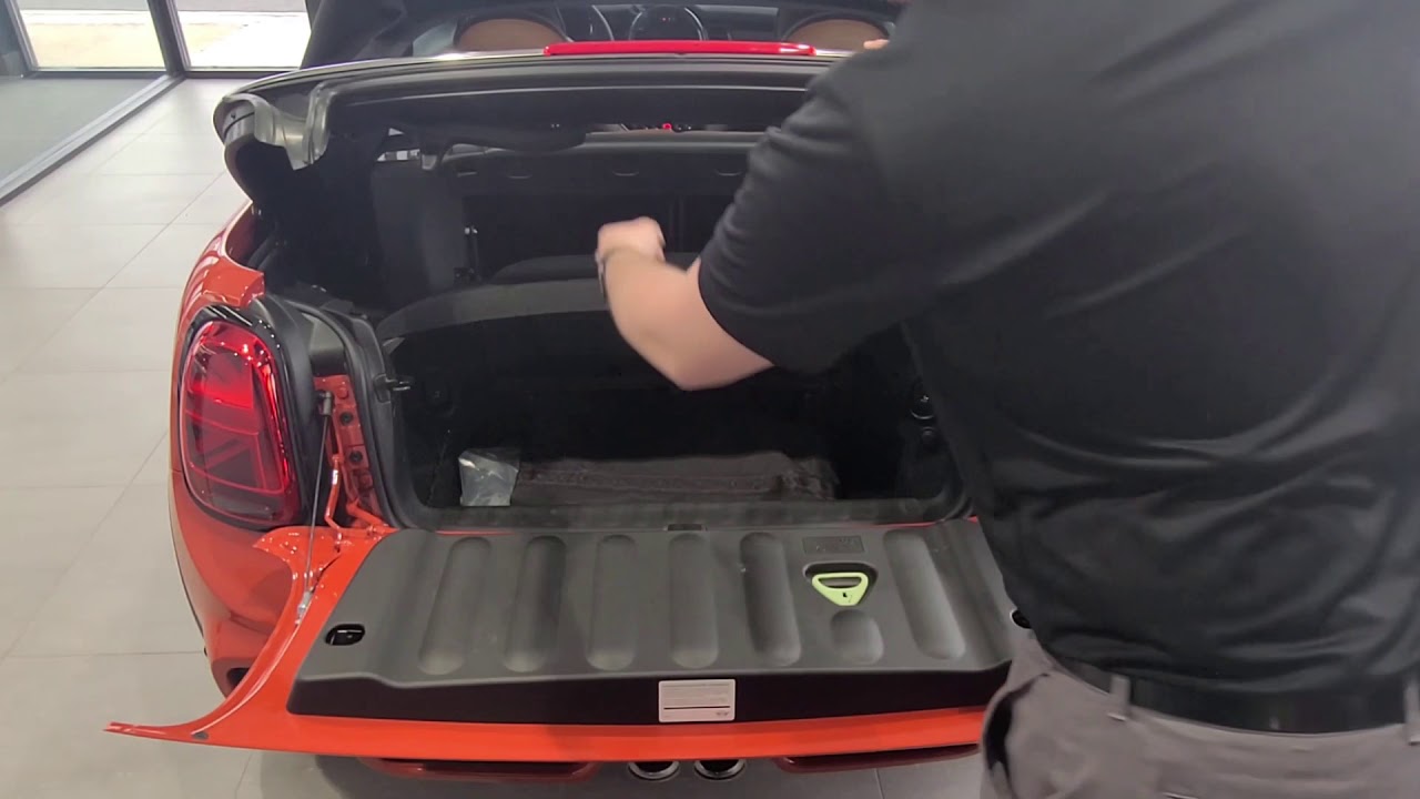 How to use easy load function on the MINI Convertible