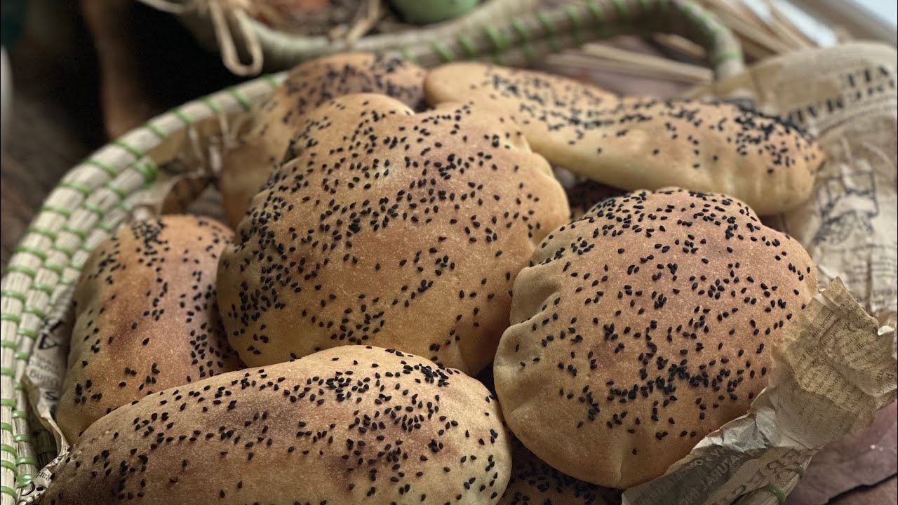 عيش المحلب المصريEgyptian Mahlab Bread ingredients in the discerption box