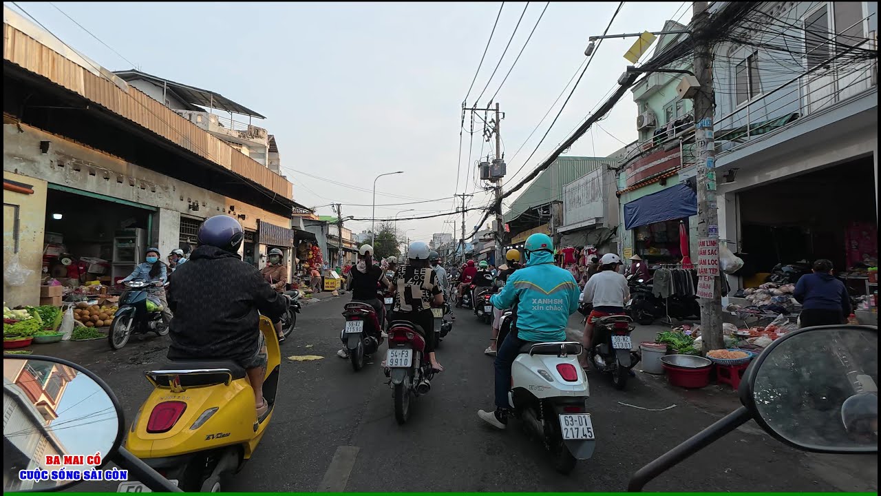 SÀI GÒN CHỢ BỊ HỐT BẮT DỮ QUÁ, DÂN BUÔN BÁN VỈA HÈ LÒNG ĐƯỜNG SỢ CHẾT KHIẾP HẾT RỒI VIỆT KIỀU
