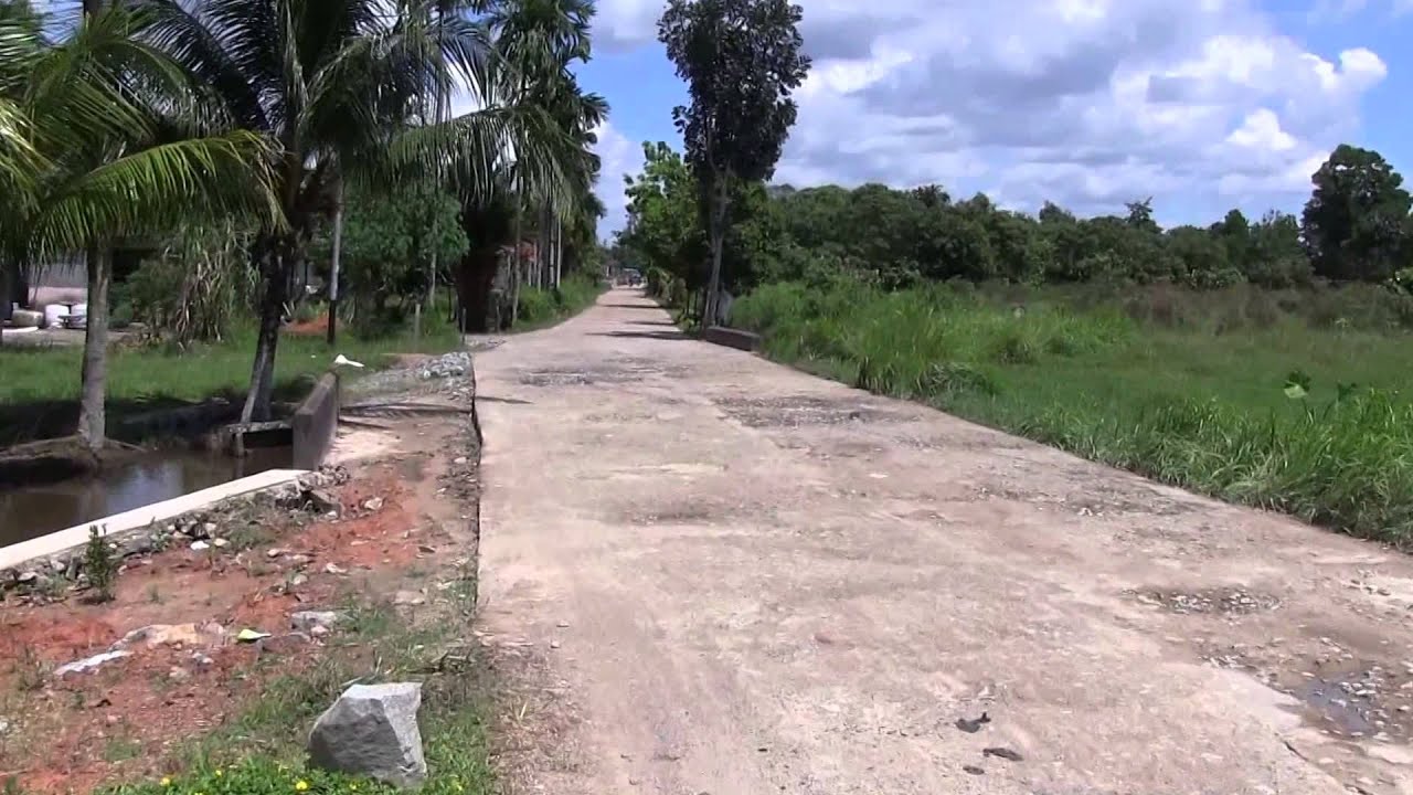 Walking in Pontianak (Indonesia)