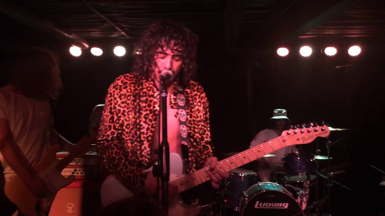 STICKY FINGERS HOW TO FLY LIVE