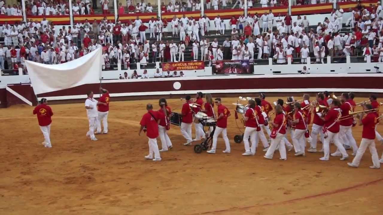 Traversée des arènes In Vino Veritas - Féria de Dax 2013