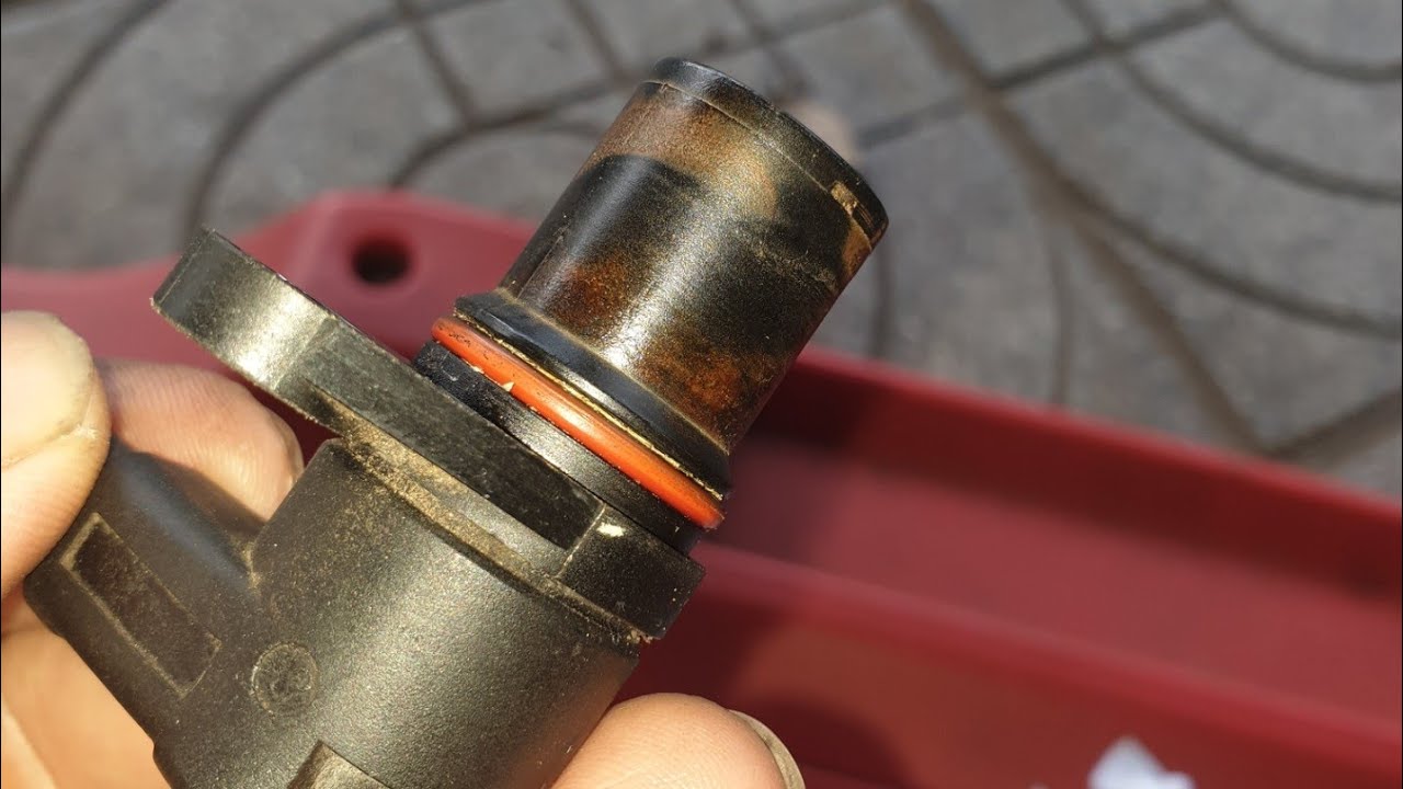 Vị trí trục khuỷu Captiva, cách vệ sinh cảm biến trục khuỷu.