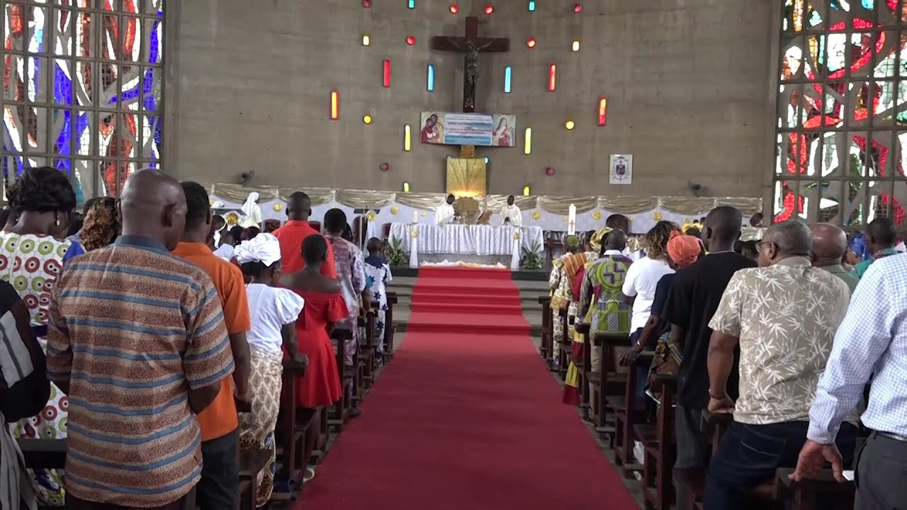 La Cathédrale Sainte Thérèse de l'enfant Jésus de Bouaké célèbre la Pâque dans l'allégresse