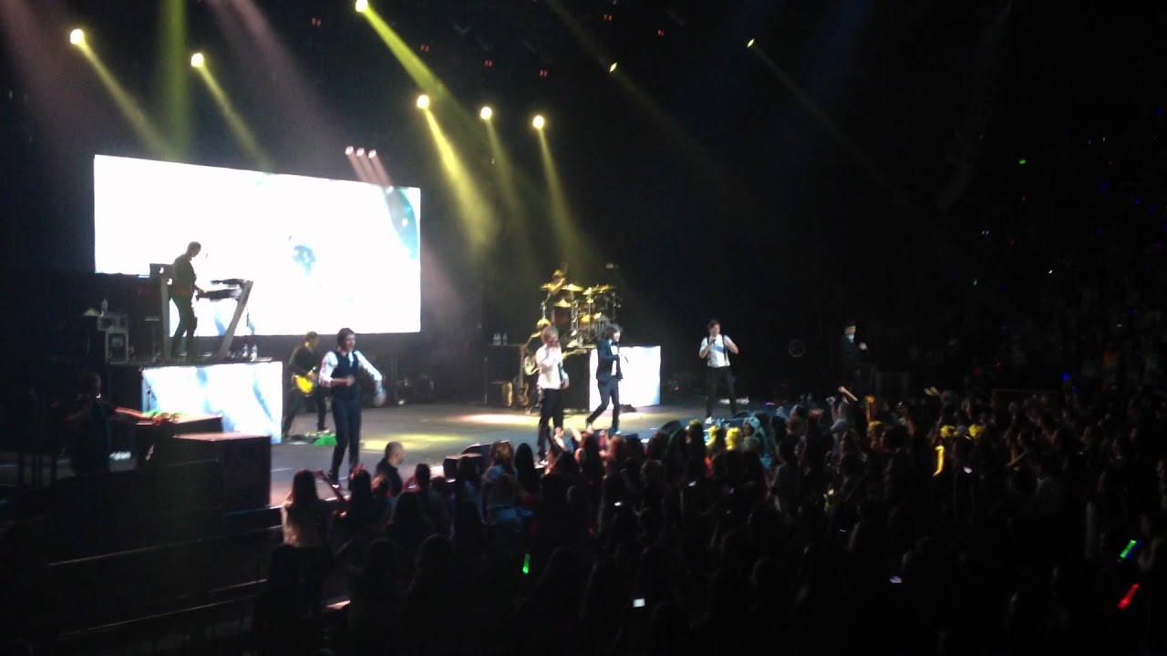I Want (Final Song) - One Direction Live In Brisbane (18 April 2012)