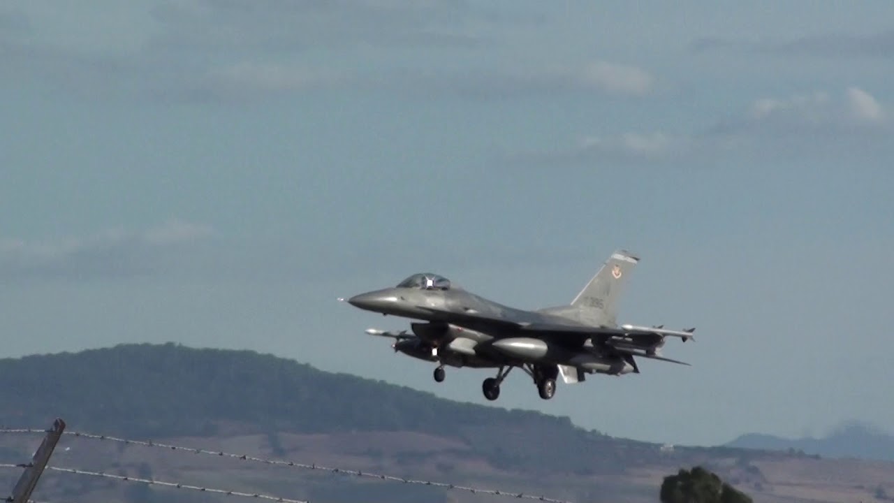 U.S Air Force Lockheed Martin F-16CM Fighting Falcon (91-0395) Landing Moron Air Base LEMO