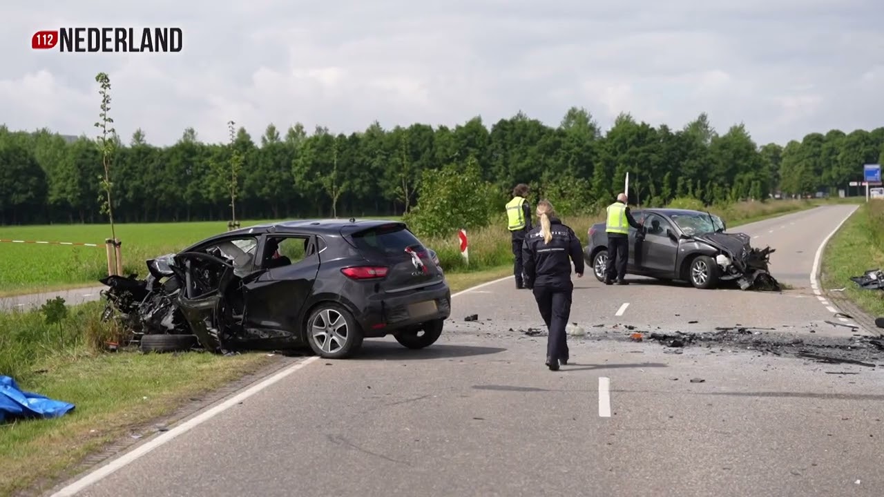 Twee doden bij frontale botsing in Steenderen: slachtoffers zijn 27 en 69 jaar