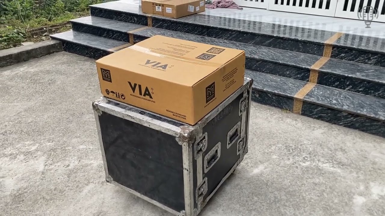 MARTIN AUDIO VIA5002 10KG 2500W 4OHM