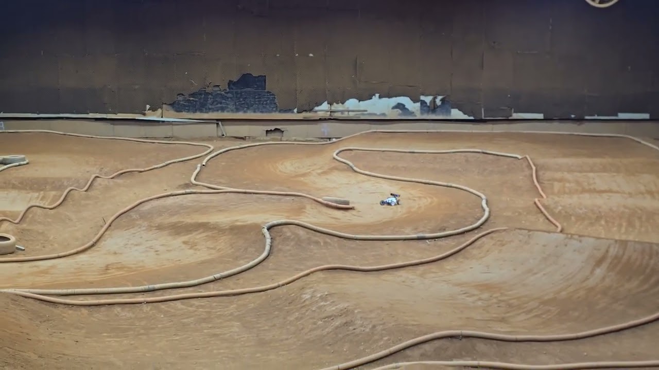 HyunKyu JUNG practice Running AE RC8B4.1e in TheTrack South KOREA