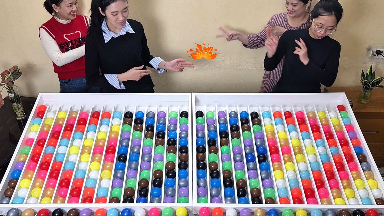 🟣 Chaos and Order in a Four-Way Color Battle
