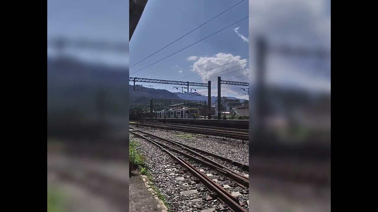 4171雙溪站停車載客EMU800
