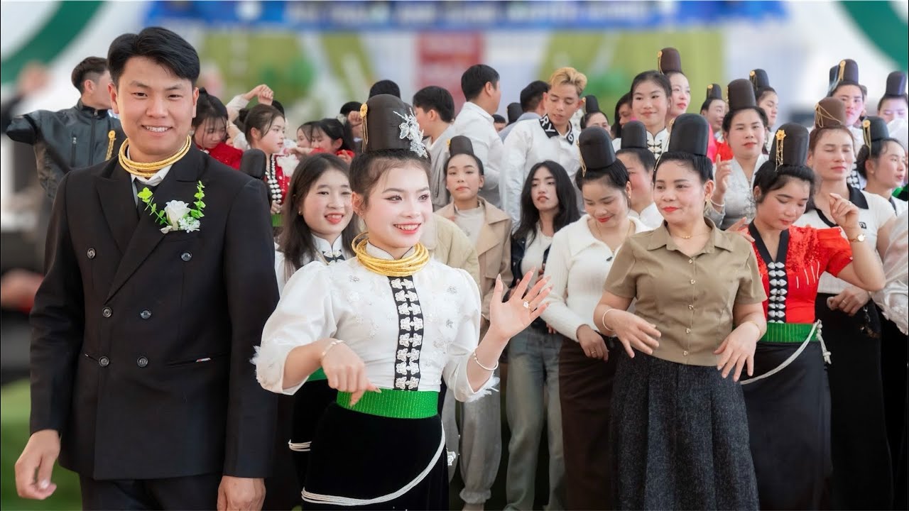 CHỊ EM NHẢY NHIỆT TÌNH - ĐÁM CƯỚI BẢN BIÊN - CÔ DÂU NHỎ NHẤT NĂM 2026 - QUÀNG SÁNG & NGỌC DIỆN