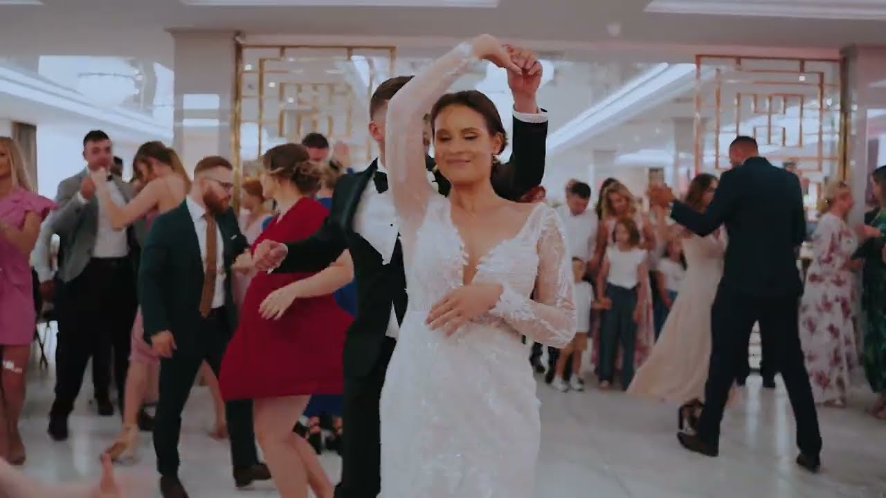 Zespół BezPrzerwy - Siedem czerwonych róż (Wesele 2022 Julita i Tomek)