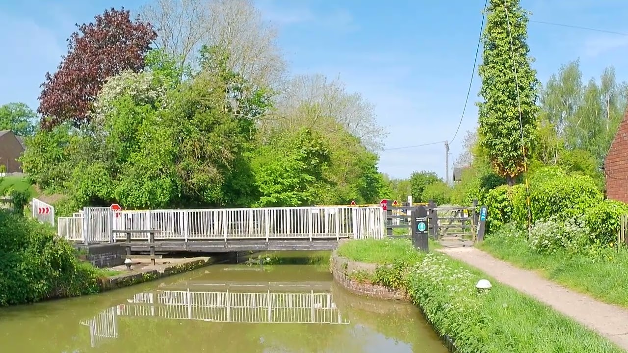 market harborough to foxton locks