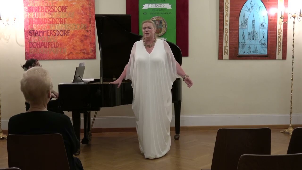 DIANA JACKLIN sings LA WALLY aria Ebben ne andro lontana in concert with pianist KAORI SAEKI.